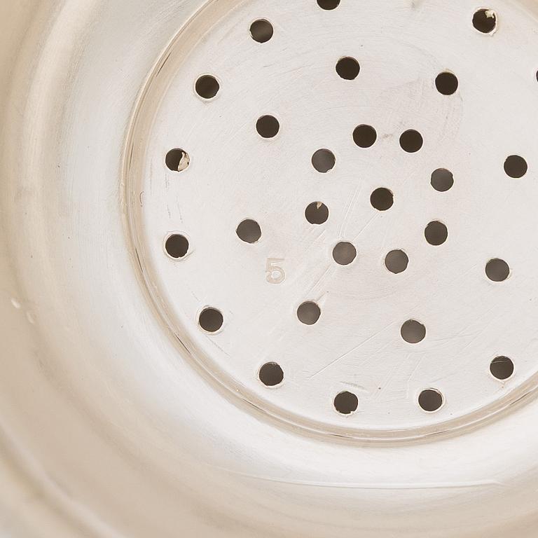 A silver cocktail shaker, Czechoslovakia 1945-1949.