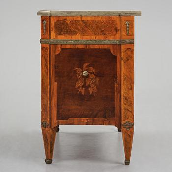 A Gustavian marquetry commode by A. Lundelius (master in Stockholm 1778-1823).