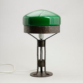 BORDSLAMPA, smide, sk Strindbergslampa, 1900-talets första hälft.
