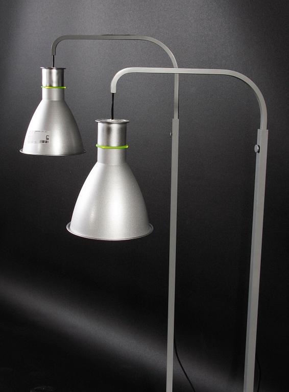 GOLVARMATURER, ett par, sent 1900-tal. QE design.