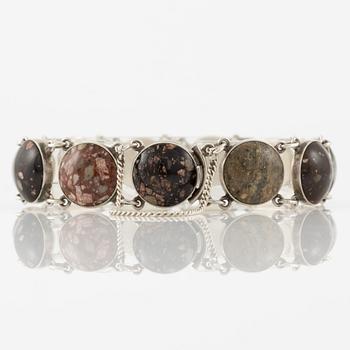 A bracelet and pendant, silver and porphyry, Älvdalssilver AB, Mora, 1975 and Engs Guld Och Silver, Dals-Långed, 1966.
