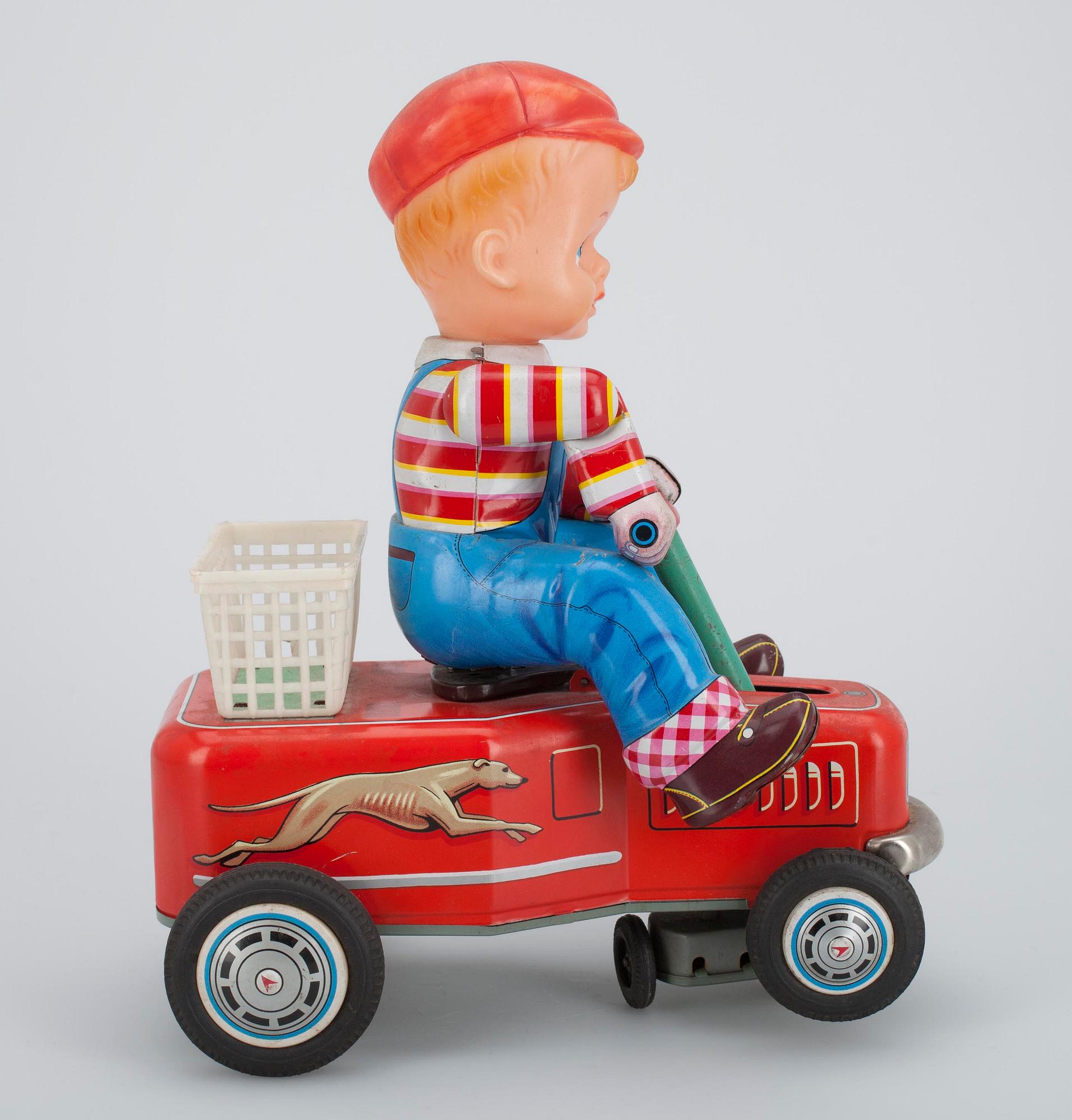 TRAMPBIL MED FÖRARE, plåt.