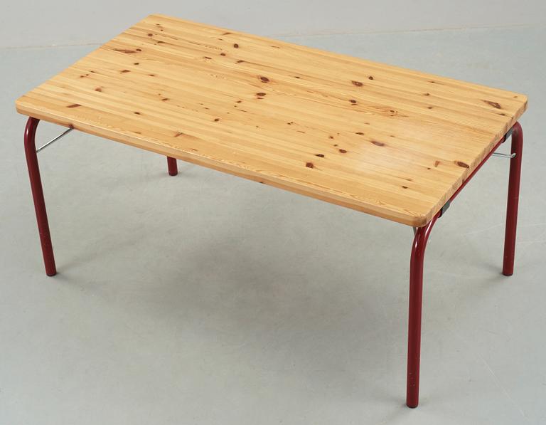 SKRIVBORD, etikettmärkt Lammhults.