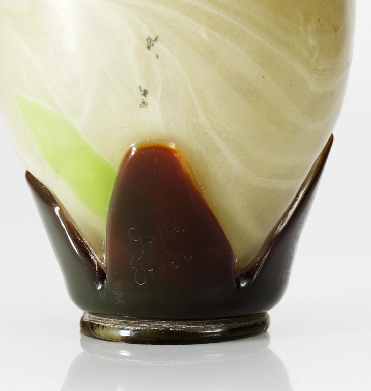 An Emile Gallé Art Nouveau "free form marbled glass"vase, Nancy, France, ca 1900.