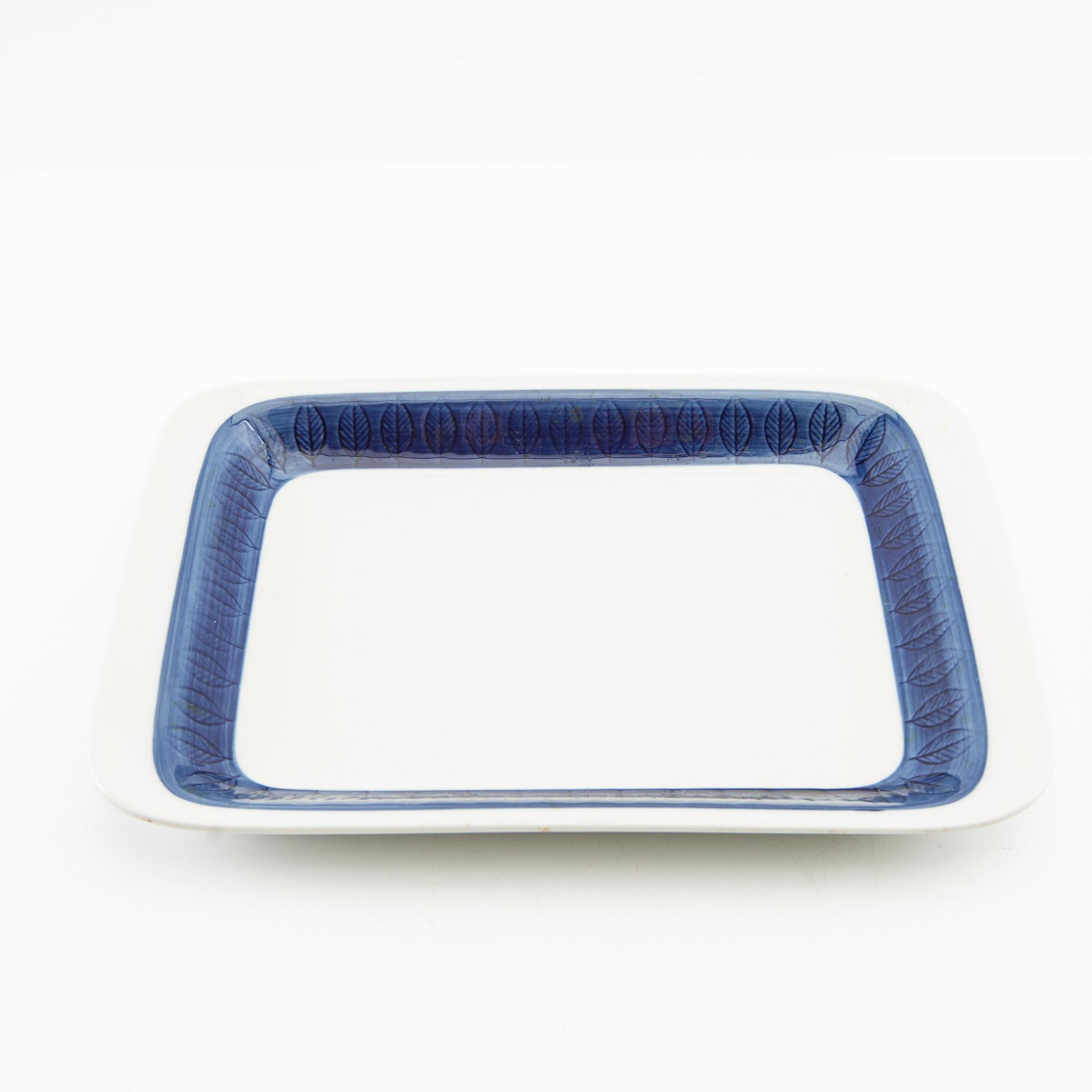 Hertha Bengtson, 31-piece "Koka blå" service, Rörstrand, late 20th century porcelain.