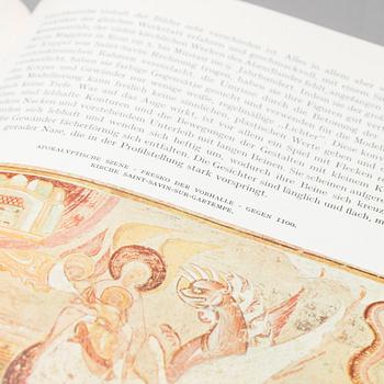 UNIVERSUM DER KUNST. 6 vol, Verlag C.H Beck, München and Romanische- Gotische Malerei, 2 vol. Skira.
