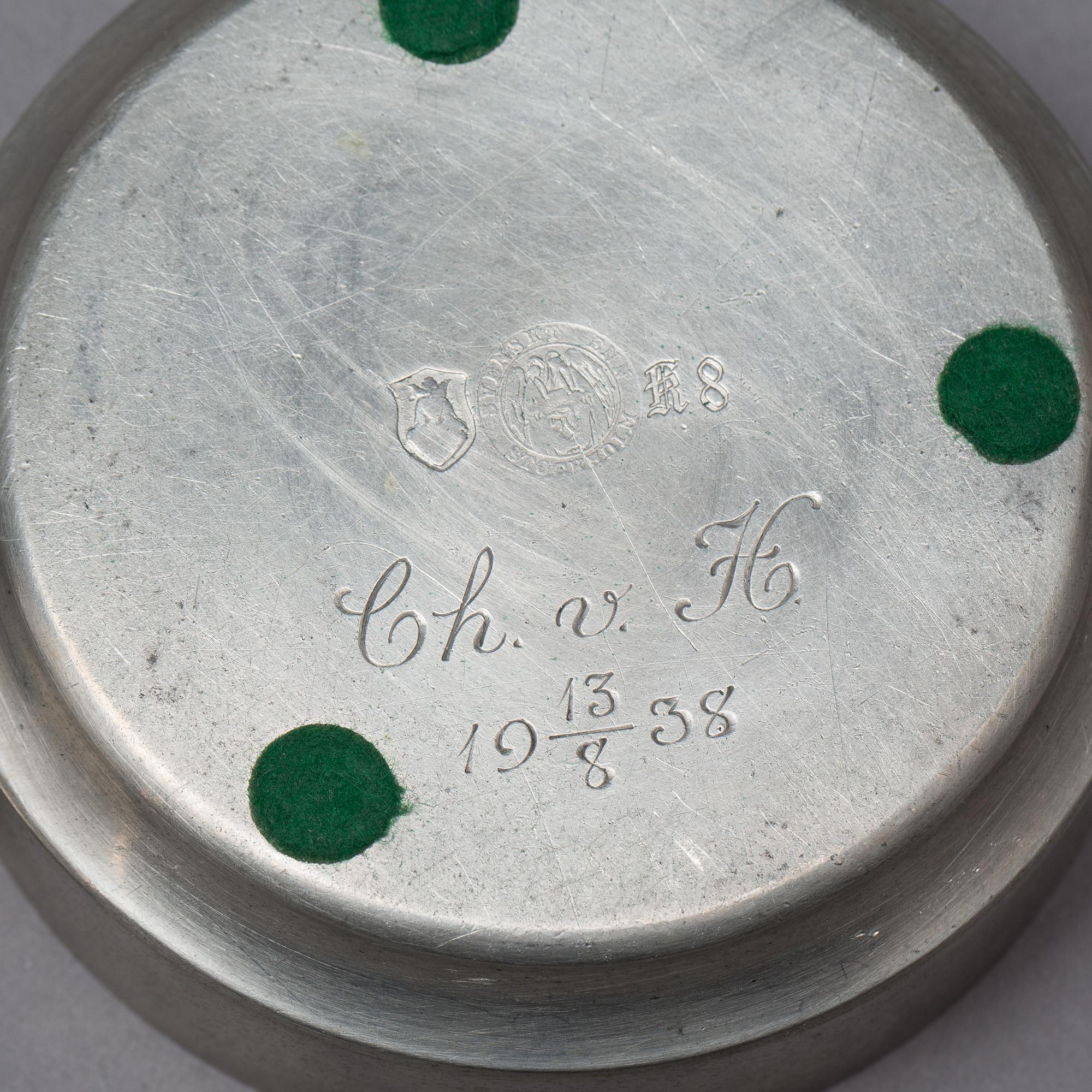 BURK med LOCK, tenn, Firma Svenskt Tenn, 1936.