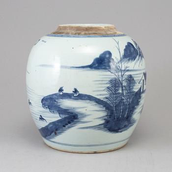 A blue and white jar, Qing dynasty, Qianlong (1736-95).