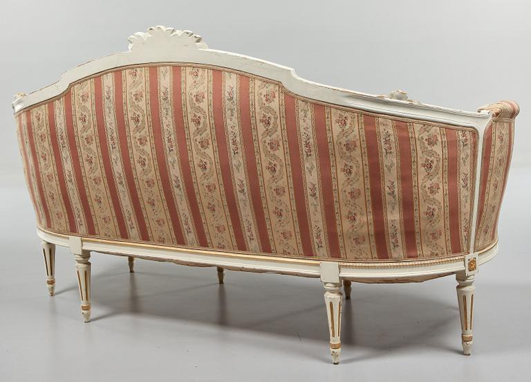 BADKARSSOFFA, gustaviansk stil, 1900-talets första kvartal.