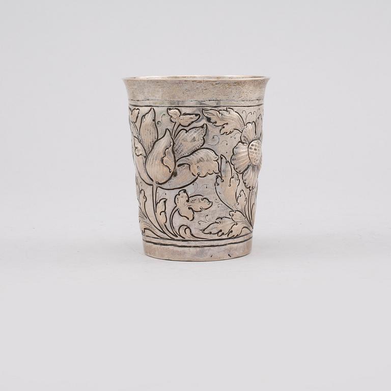 BÄGARE, silver, troligen 1700-tal. Vikt 110 gram.