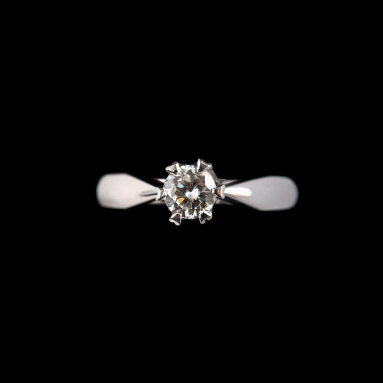 A RING, brilliant cut diamond 0.50 ct W/vs. 14K white gold. Silvan Helsinki 2010.