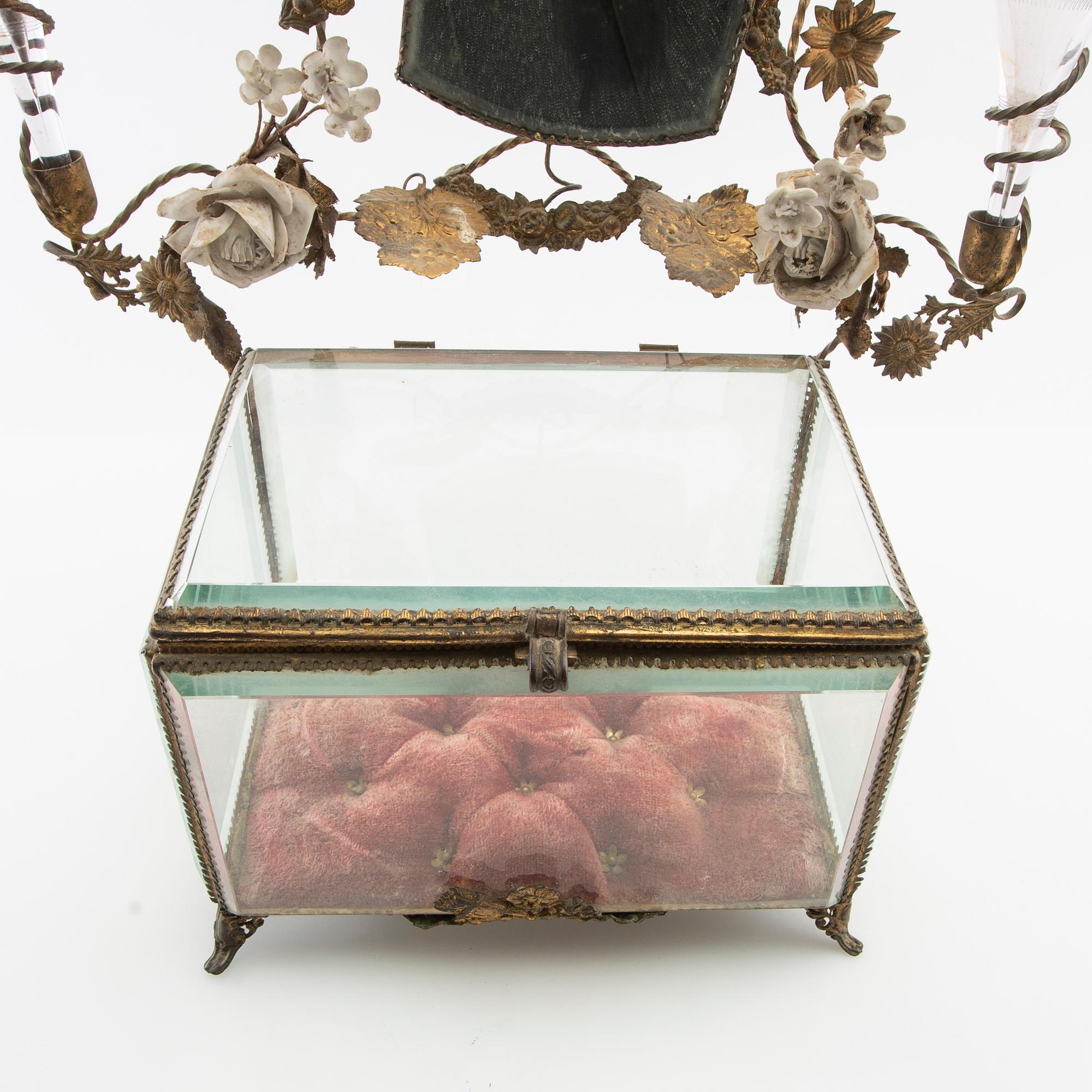 Jewellery box, late 19th century.
