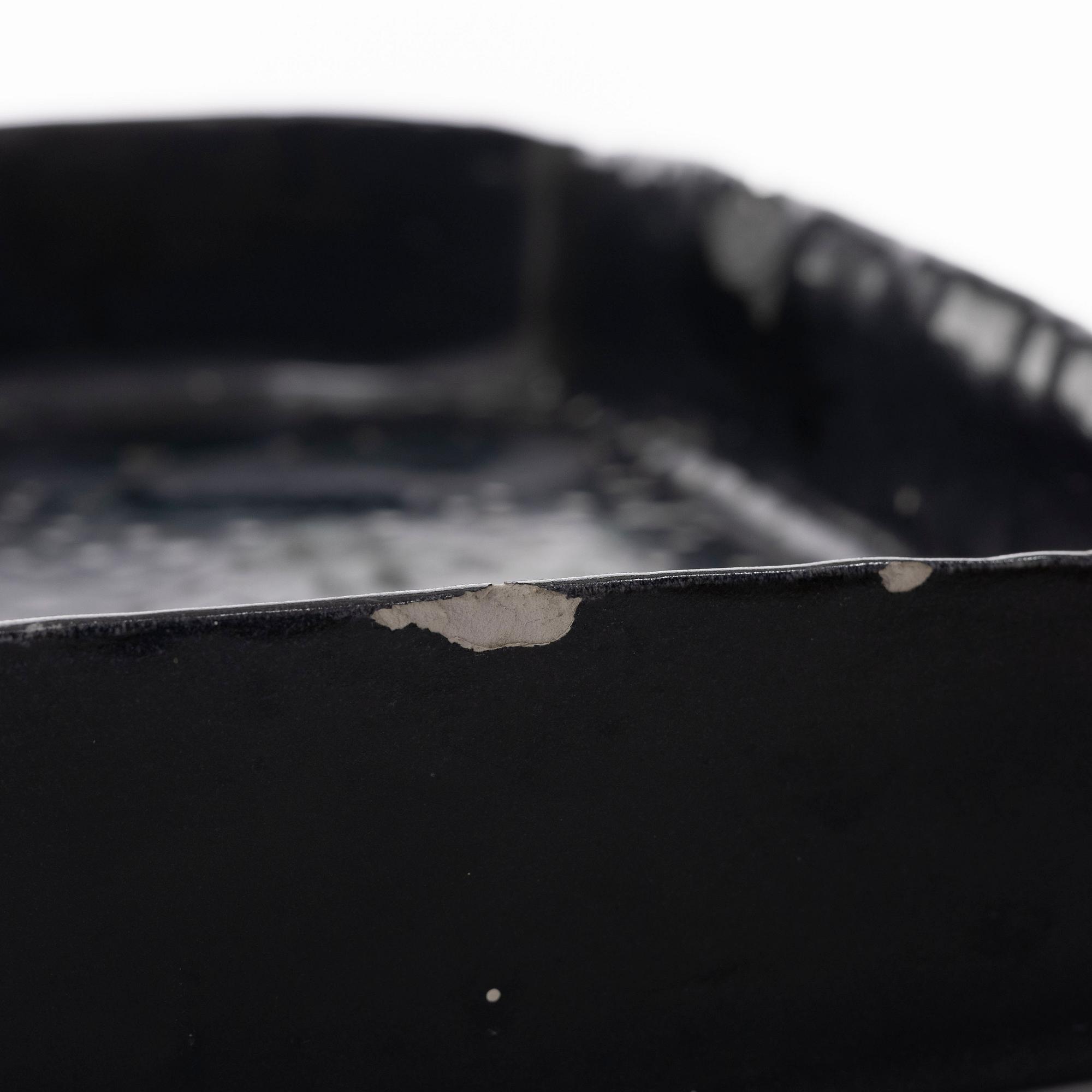 Birger Kaipiainen, a signed stoneware tray.