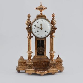 BORDSPENDYL, 1800-talets första hälft.