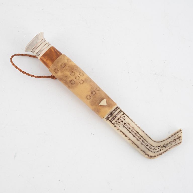 Per Sunna, av reindeer horn knife, signed.