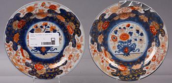 TALLRIKAR, 3 st, porslin, Kina, 1700-tal.