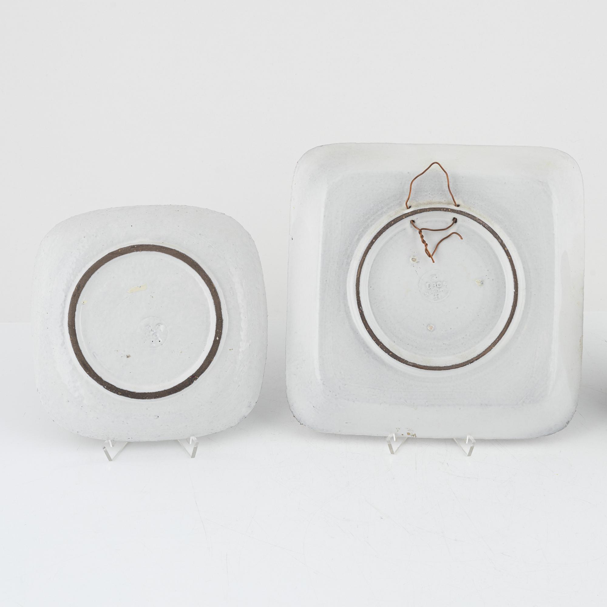 Mari Simmulson, a vase and two dishes, Upsala-Ekeby.