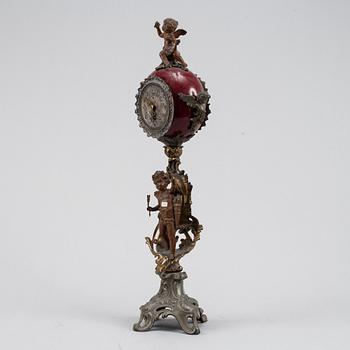 A Lenzkirhcer mantel clock, ca 1900.