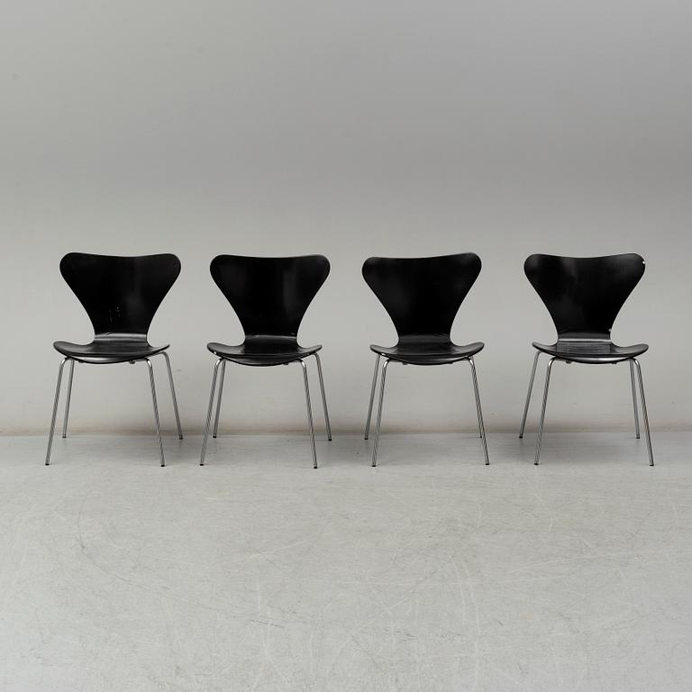 ARNE JACOBSEN, a set of four Sjuan chairs.