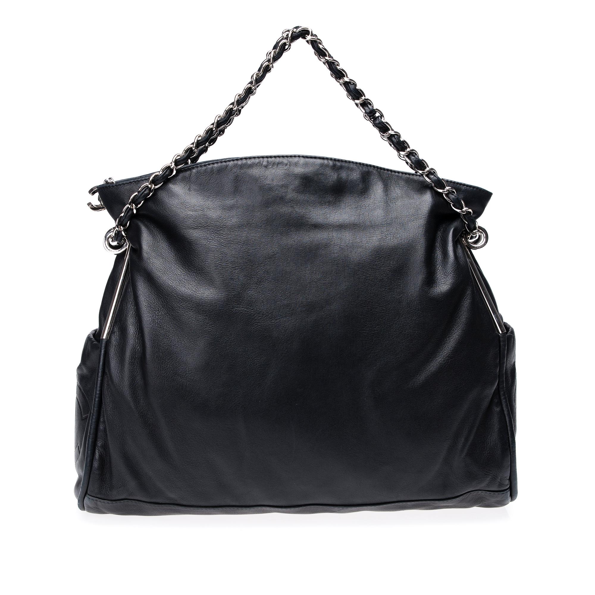 VÄSKA, "Large Ultimate Soft", Chanel.