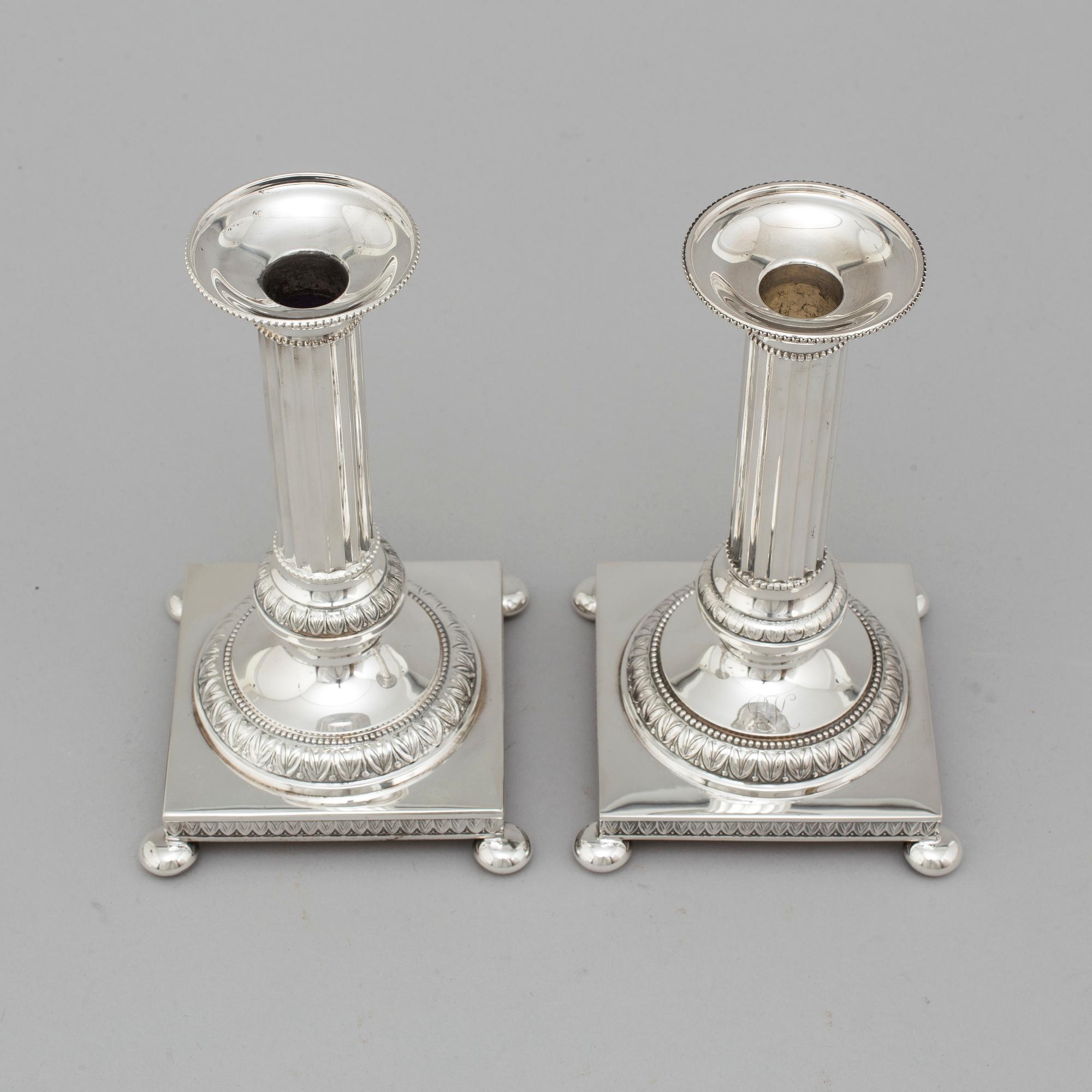 LJUSSTAKAR, ett par, silver, gustaviansk stil, Finland, 1970-95.