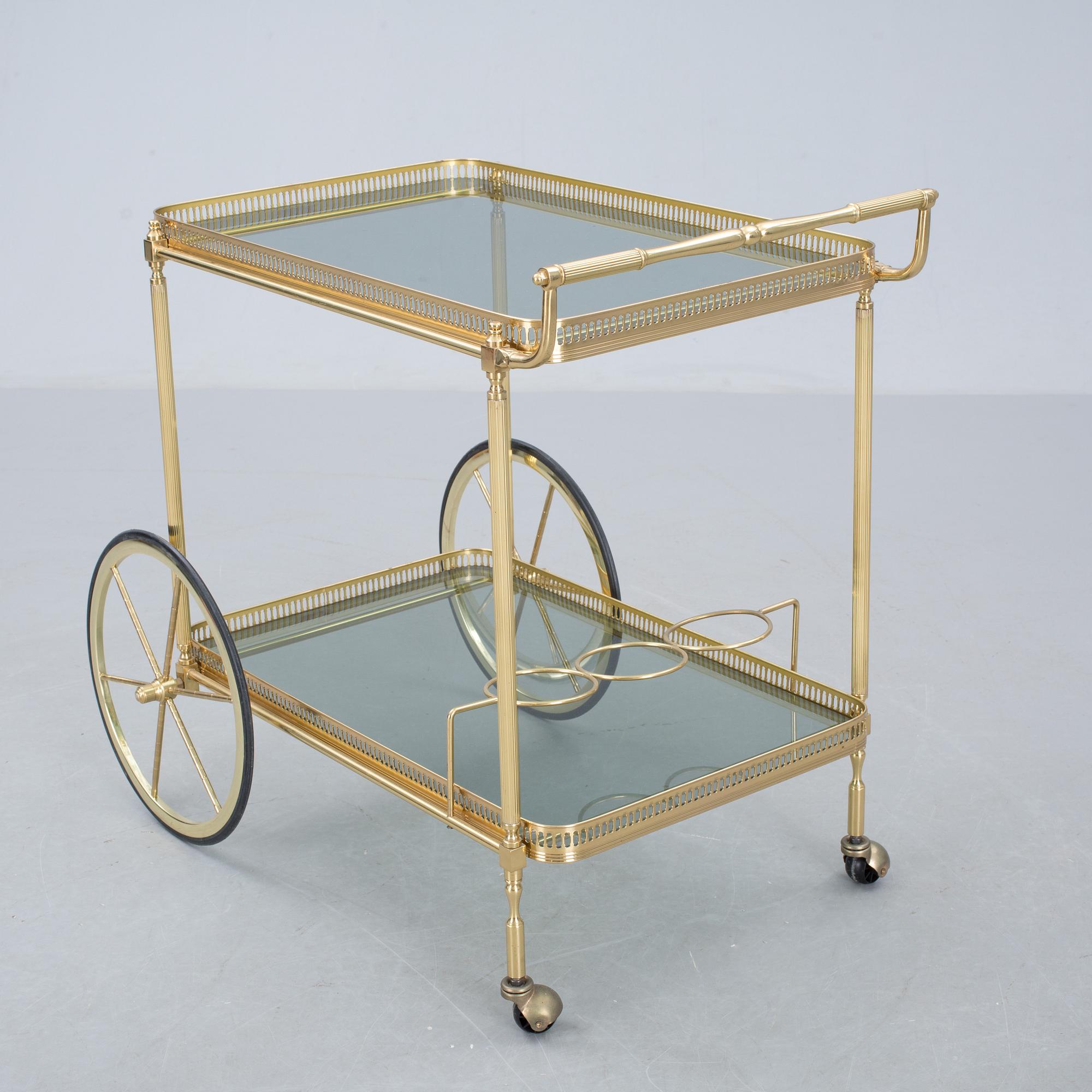 SERVERINGSVAGN, glas. 1900-talets andra hälft.