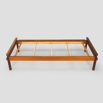 Reino Ruokolainen, päivävuode / sänky H-malli, Haimi 1960-luku.