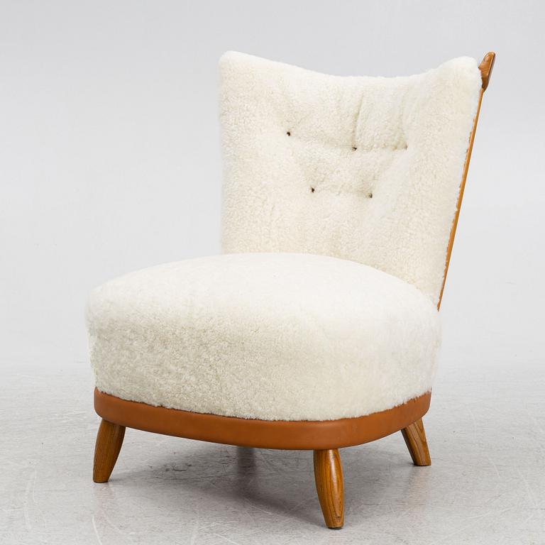 A mid-20th Century armchair.