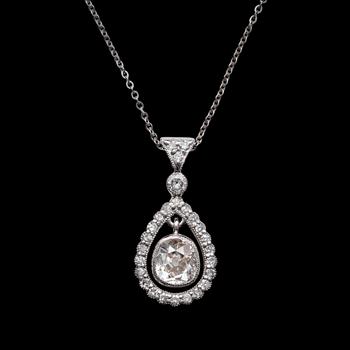 399. A PENDANT, 18K white gold. Cushion cut diamond c. 1.18 ct. In total c. 1.50 ct.