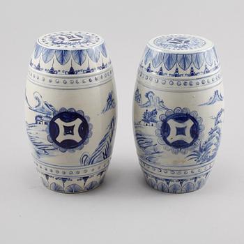 PALLAR, ett par, porslin, Kina, 1900-talets slut/modern tillverkning.