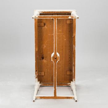 Bord, sengustaviansk stil, omkring sekelskiftet 1800/1900.