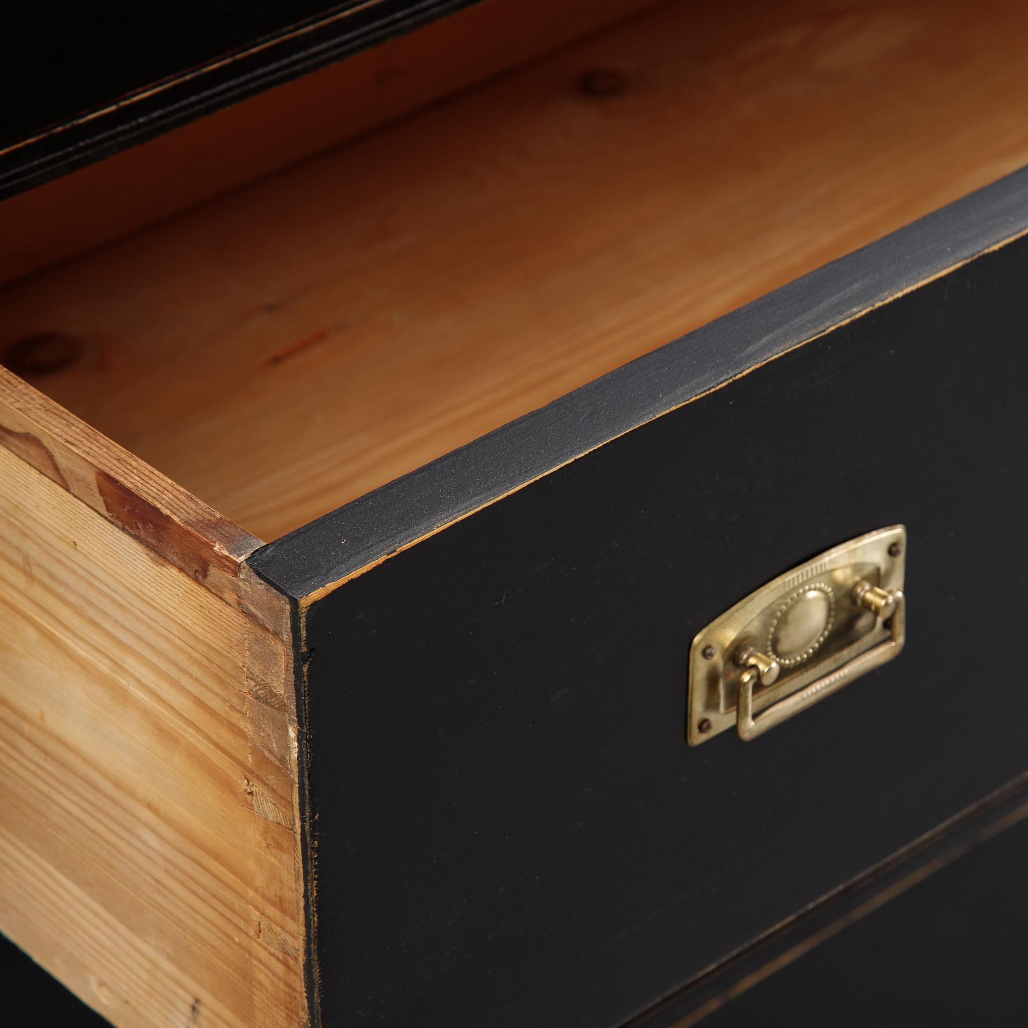 A chest of drawers, first half of the 20th century.