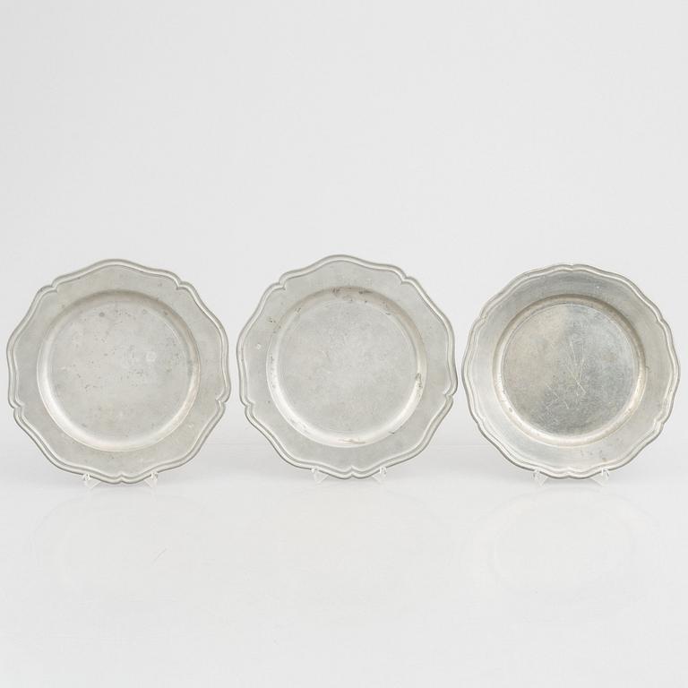 A set of three Swedish pewter plates, including Jonas Thoreson Törngren, Gothenburg 1760.