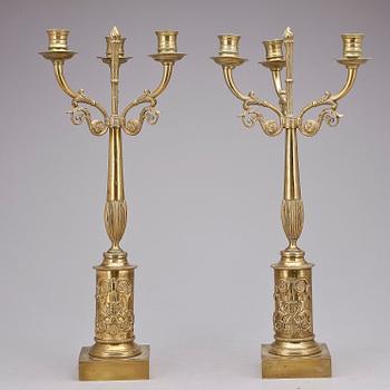 KANDELABRAR, ett par, Empire, 1800-talets första hälft.