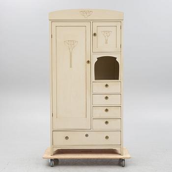 A Jugend cabinet/wardrobe, early 20th century.