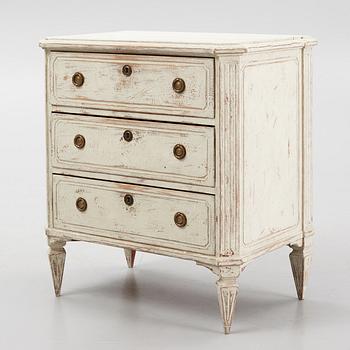 A Gustavian style chest of drawers, early 20th century.