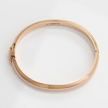 A 14K gold bangle. Westerback, Helsinki 1953.