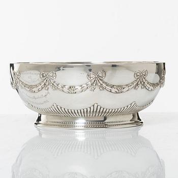 A Swedish silver bowl, marks of CG Hallberg, Stockholm 1906.