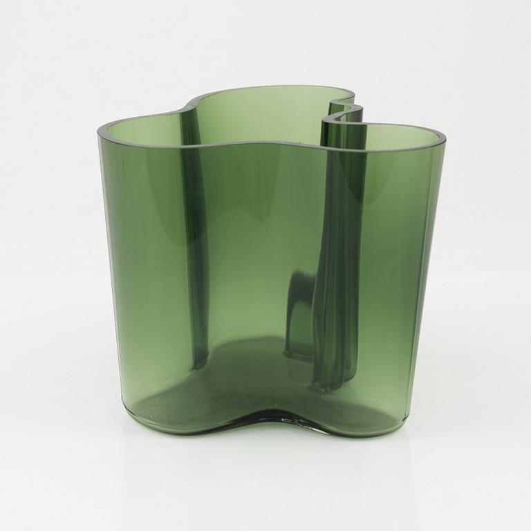 Alvar Aalto, vas, 50-års jubileumsvas, signerad A. Aalto 1936-1986 Iittala 6064/8000.