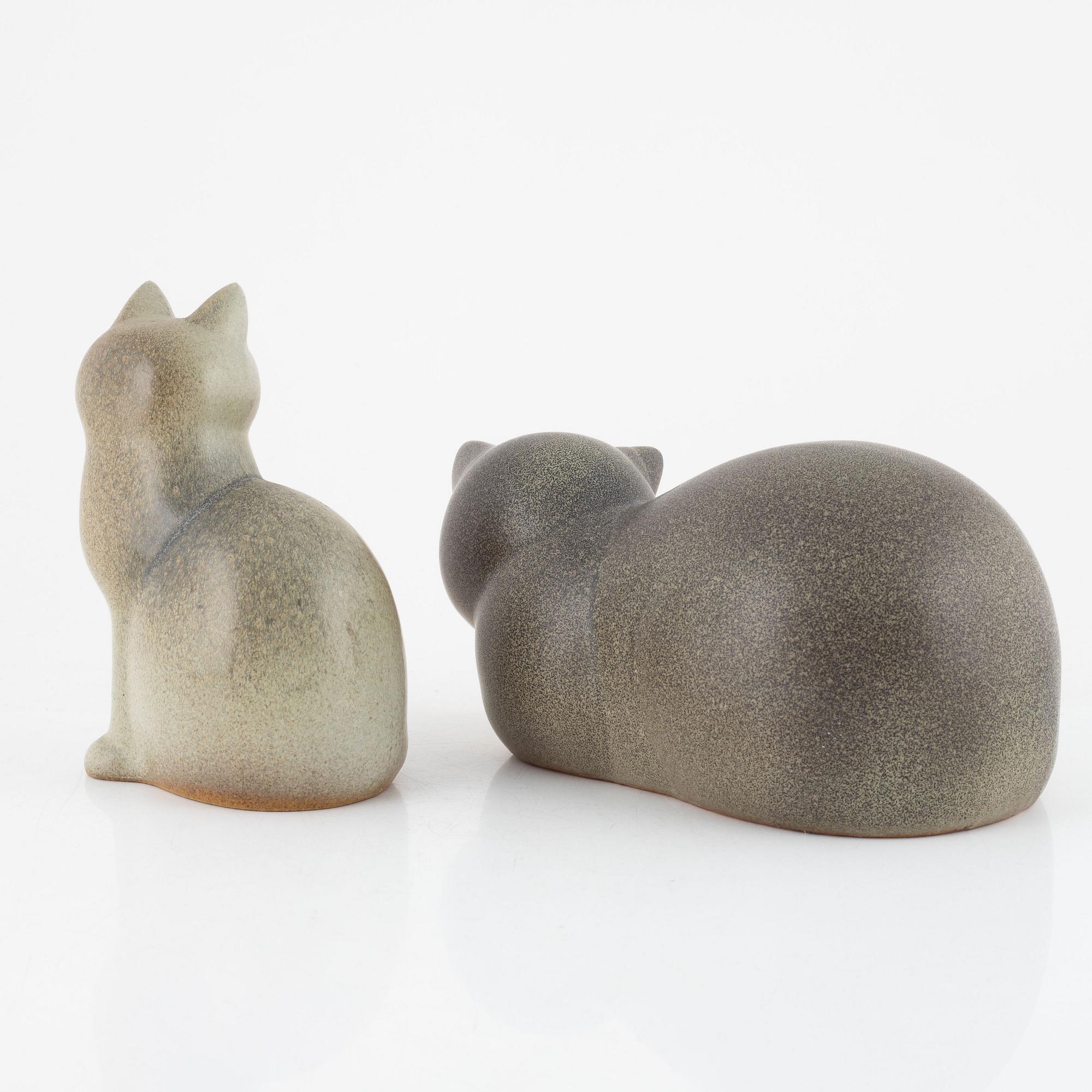 Lisa Larson, figuriner, 2 st, "Moses" och "Murre", K-Studion samt Gustavsbergs studio.