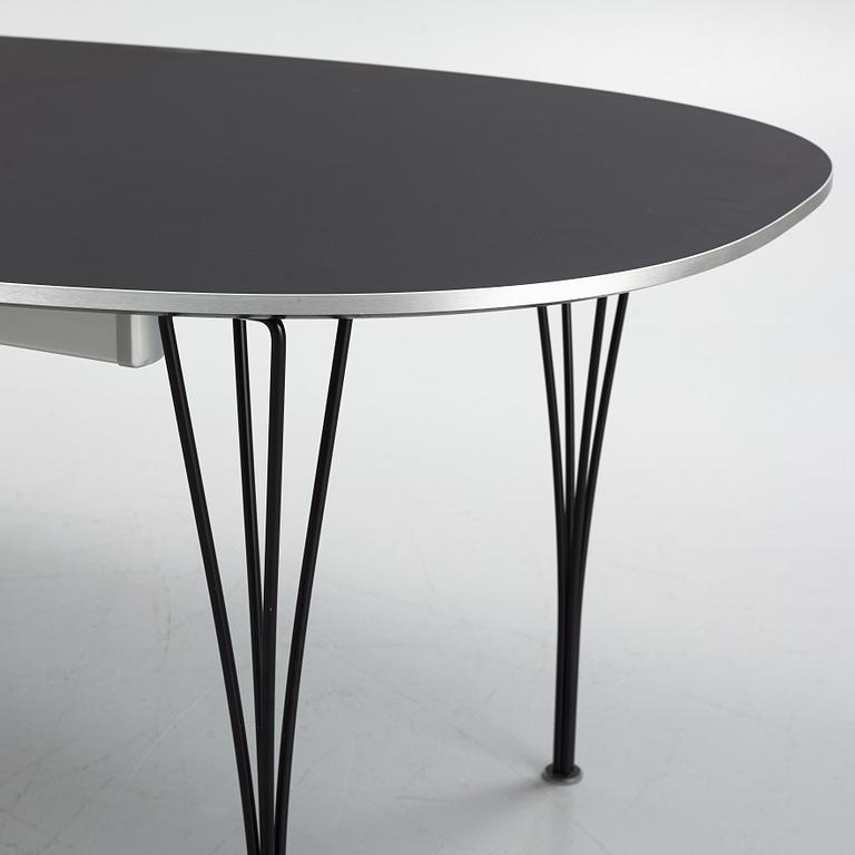 Bruno Mathsson & Piet Hein, matbord, "Superellips B620", Fritz Hansen, Danmark, daterat 2016.