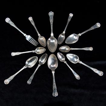 DIV. BESTICK, 12 delar, silver 1800-tal. "Engelsk snäck".