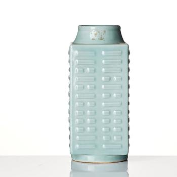 A celadon glazed cong vase with 'Eight Trigrams' decoration, Qing dynasty, Guangxu mark and period (1875-1908).