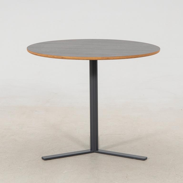 Akaba Table.