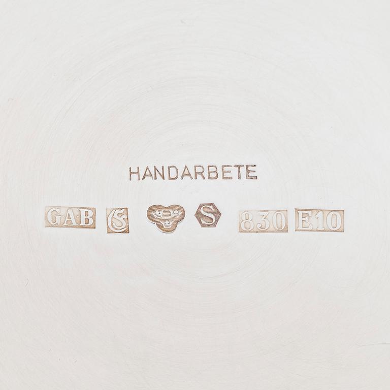 Vas och skål, silver, GAB, Eskilstuna och Stockholm, 1979 och 1966.