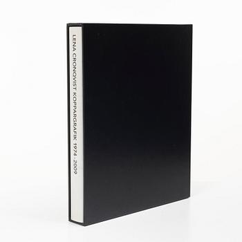 Lena Cronqvist, Catalogue raisonné, "Koppargrafik 1974 - 2009", med "Stilleben I", etsning, signerad och numrerad 14/25.