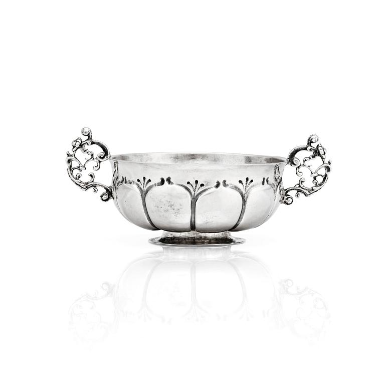 Baltzar Ekström, brännvinsskål, silver, Halmstad 1706. Karolinsk barock.