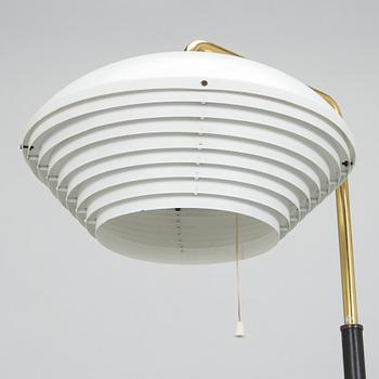 Alvar Aalto, golvlampa, A811, Valaistustyö.