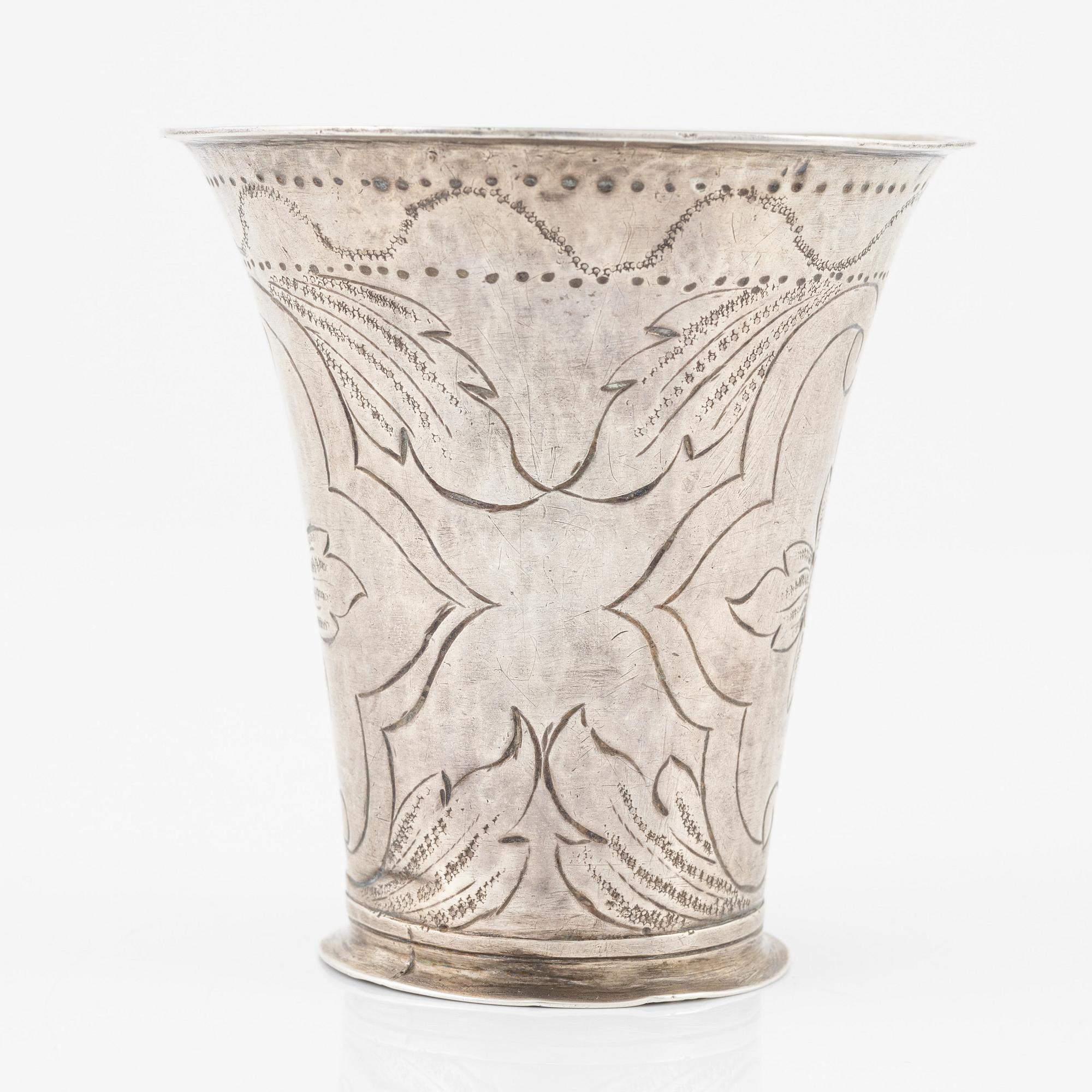 Bägare, silver av Petter Lund, Nyköping 1712.