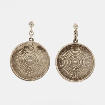 Theresia Hvorslev, ett par örhängen, silver.